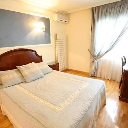Hotell El Alfoz De Burgos 3*