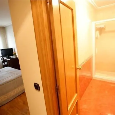 El Alfoz De Burgos 3* Villagonzalo Pedernales