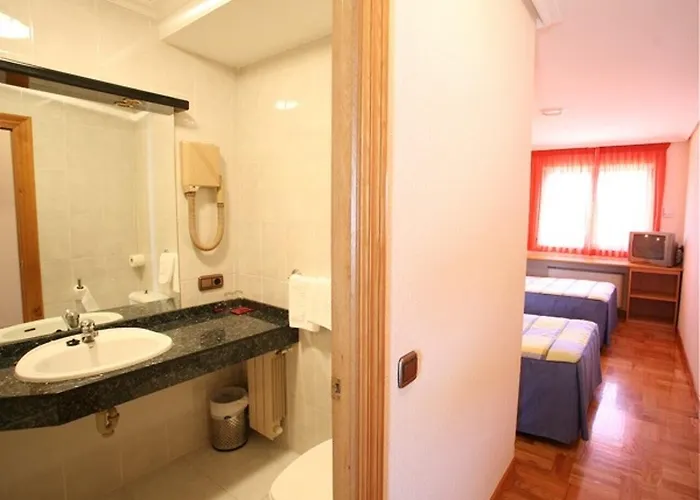 Hotel El Alfoz De Burgos 3*