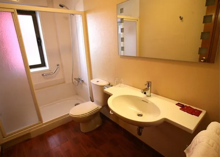 El Alfoz De Burgos 호텔 빌라곤잘로페데르날레스